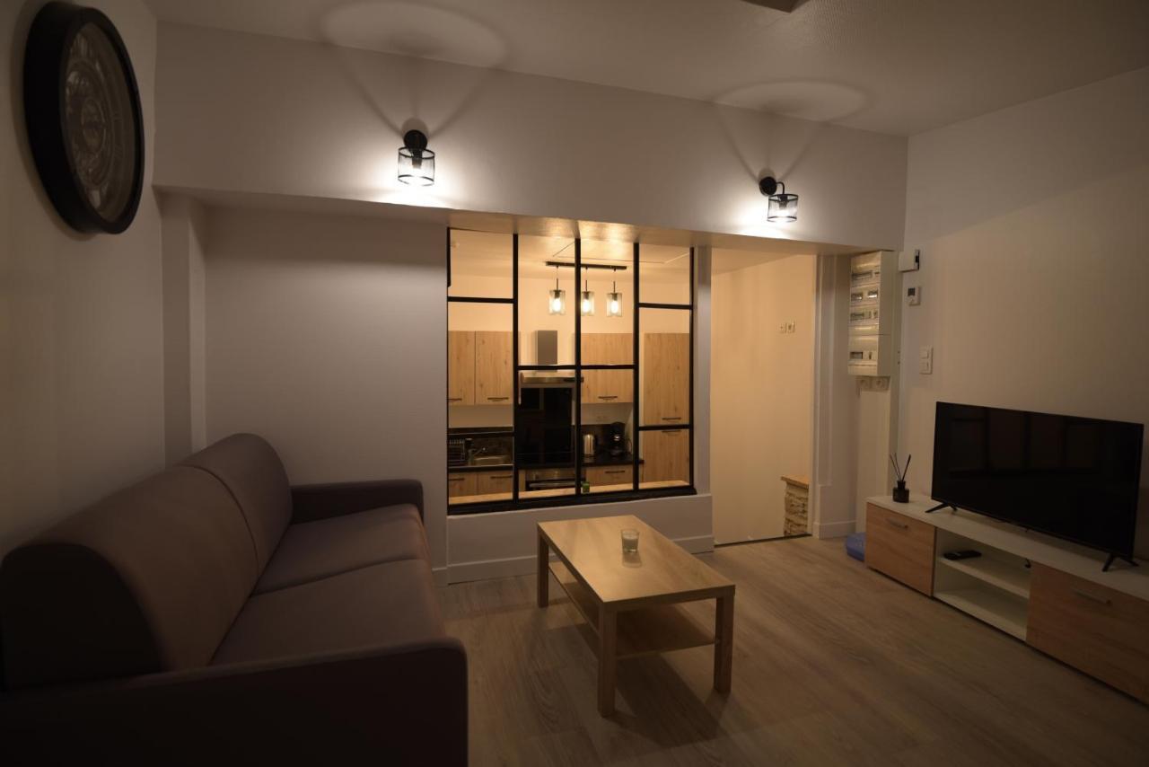 Cosy Appartement Hyper Centre Ville Avec Cour + Patio Auxerre Exterior foto