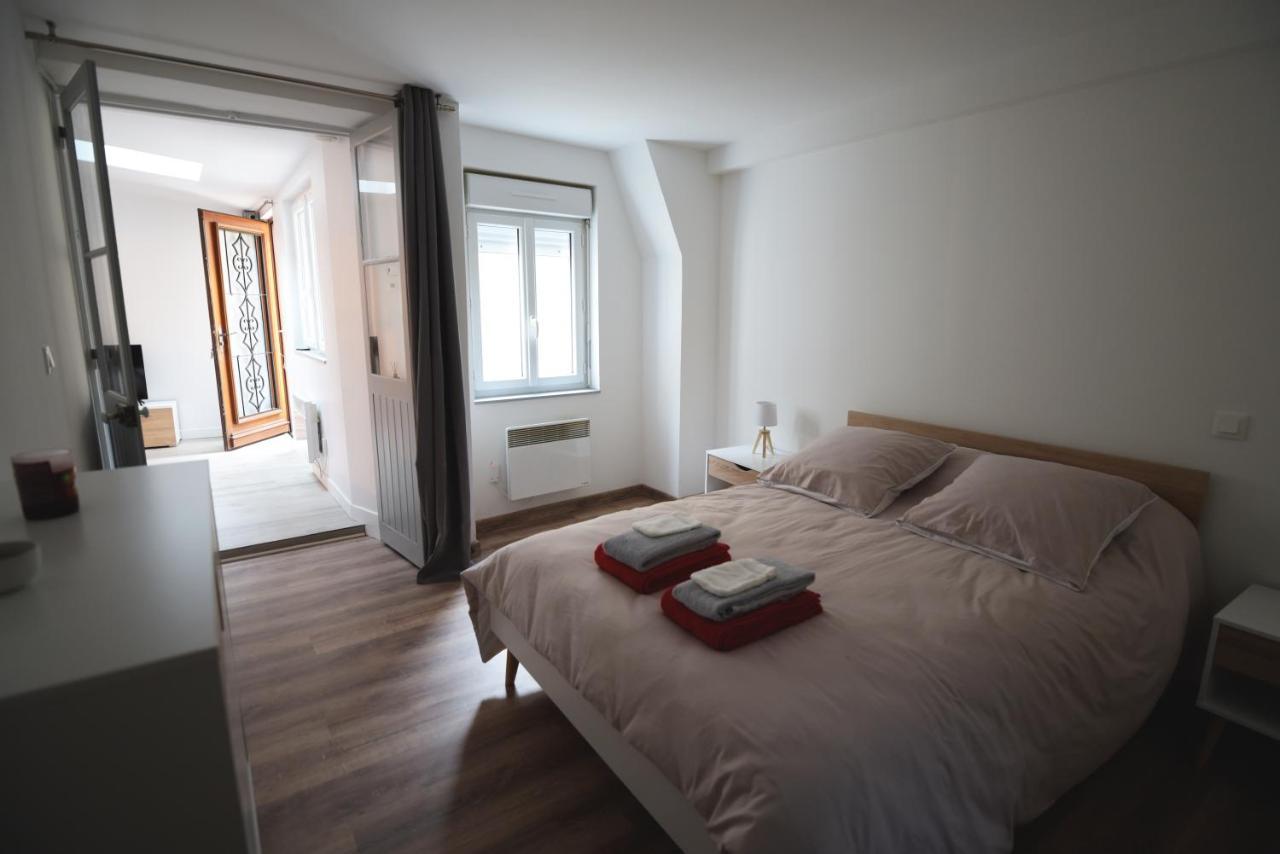 Cosy Appartement Hyper Centre Ville Avec Cour + Patio Auxerre Exterior foto