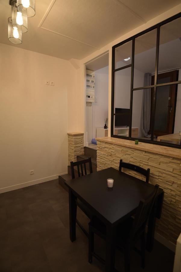 Cosy Appartement Hyper Centre Ville Avec Cour + Patio Auxerre Exterior foto